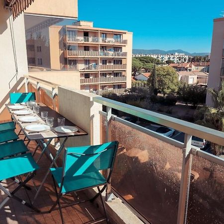 Chic Appart Du Port Фрежюс Экстерьер фото